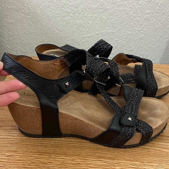 Taos Footwear Women's Julia Wedge Strappy Sandals Black Sz 8-8.5 - Picture 1 of 11